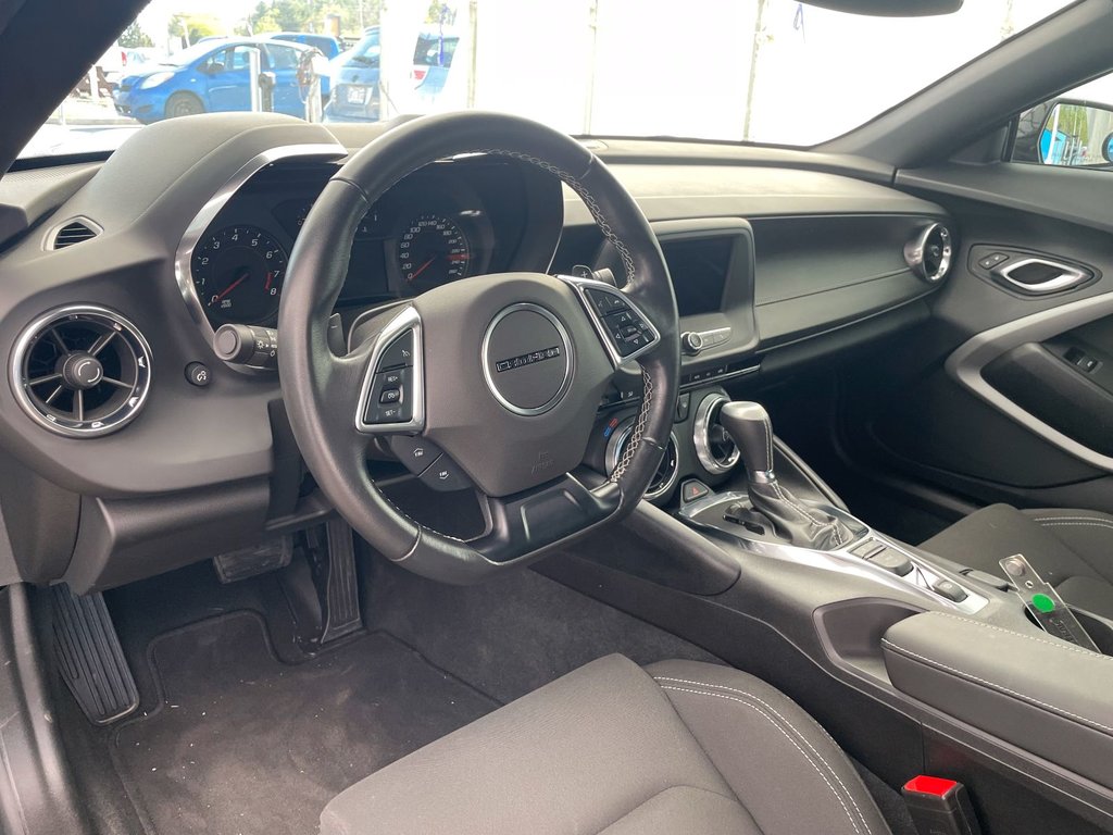 2022 Chevrolet Camaro in St-Jérôme, Quebec - 3 - w1024h768px