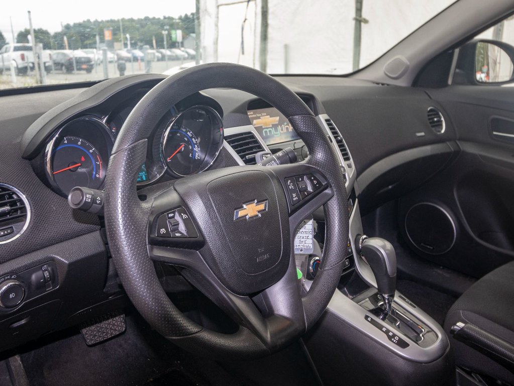 2016 Chevrolet Cruze Limited in St-Jérôme, Quebec - 4 - w1024h768px