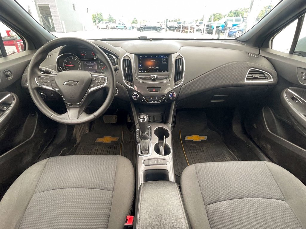 Chevrolet Cruze  2019 à St-Jérôme, Québec - 10 - w1024h768px