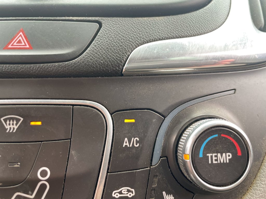 2018 Chevrolet Equinox in St-Jérôme, Quebec - 14 - w1024h768px