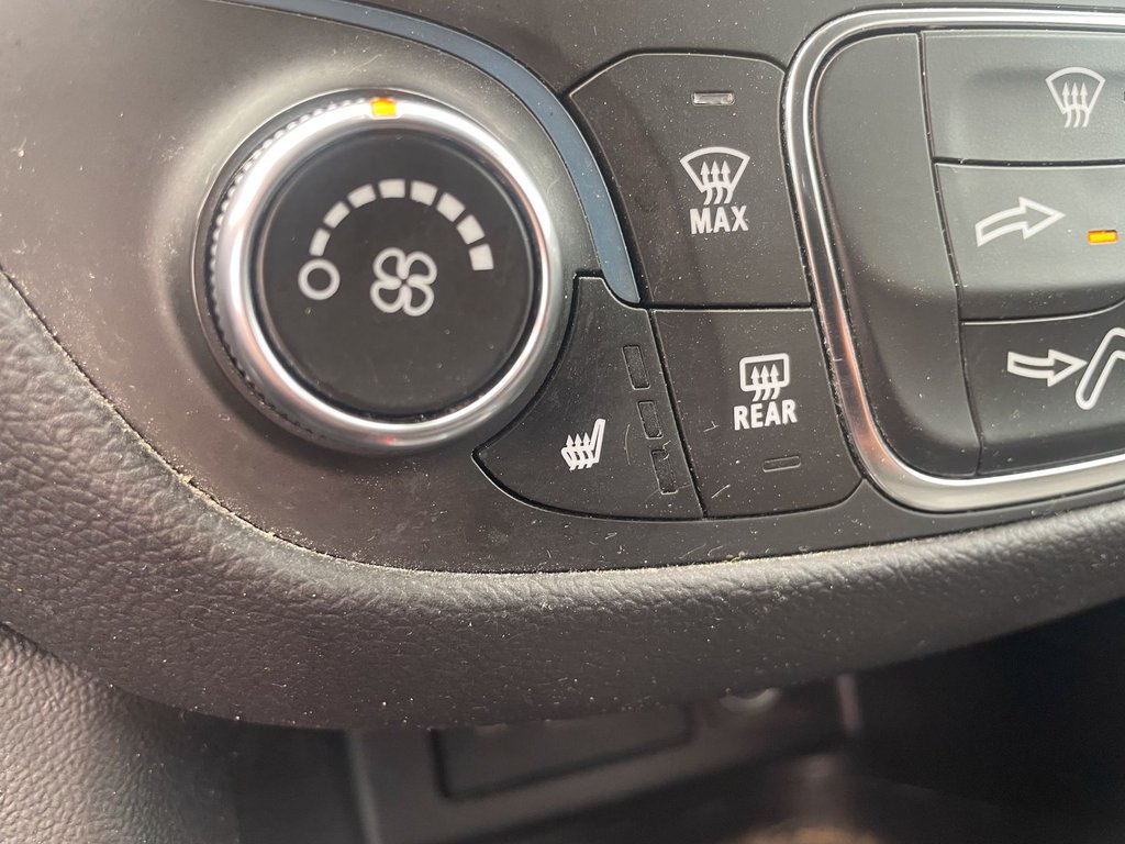 Chevrolet Equinox  2022 à St-Jérôme, Québec - 12 - w1024h768px