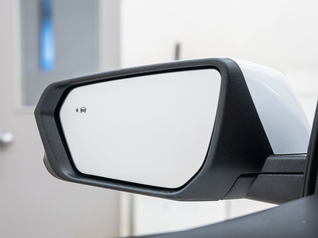 Chevrolet Equinox  2023 à St-Jérôme, Québec - 32 - w1024h768px