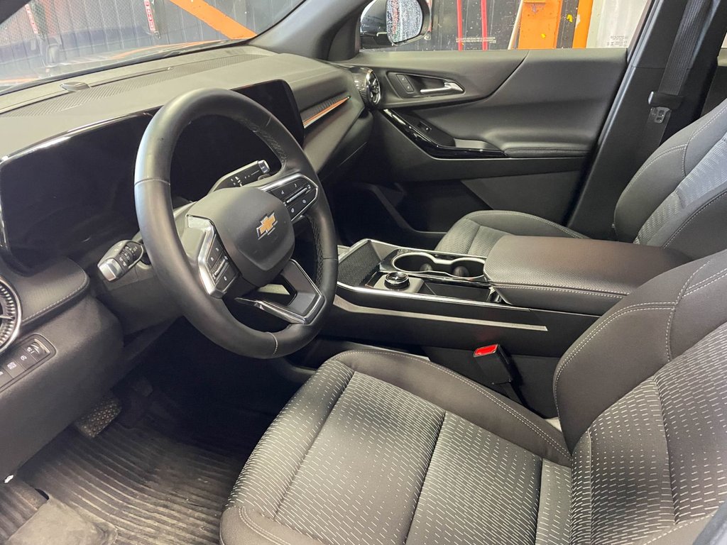 Chevrolet Equinox  2026 à St-Jérôme, Québec - 4 - w1024h768px