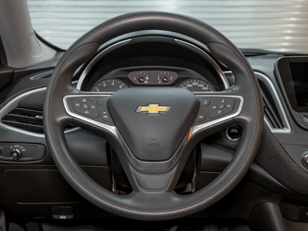 2023 Chevrolet Malibu in St-Jérôme, Quebec - 12 - w1024h768px