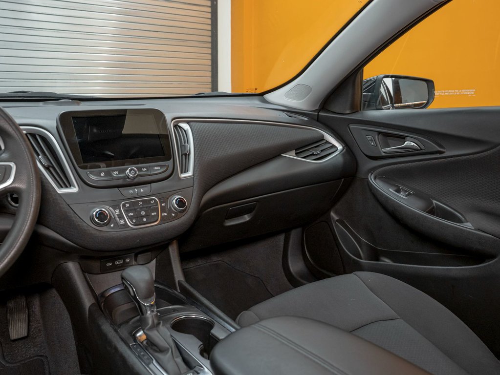 2023 Chevrolet Malibu in St-Jérôme, Quebec - 18 - w1024h768px