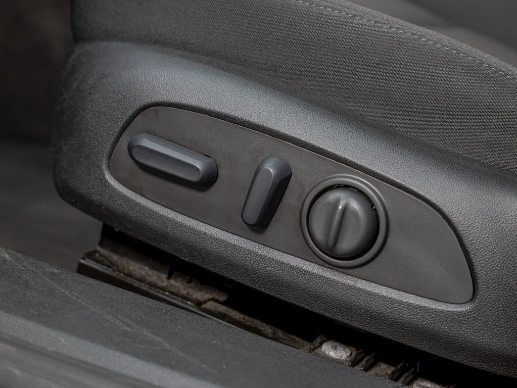 2023 Chevrolet Malibu in St-Jérôme, Quebec - 22 - w1024h768px