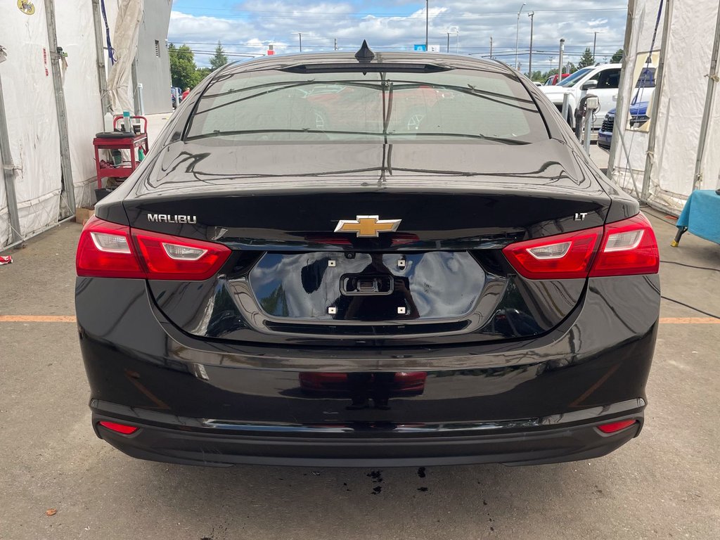Chevrolet Malibu  2023 à St-Jérôme, Québec - 6 - w1024h768px