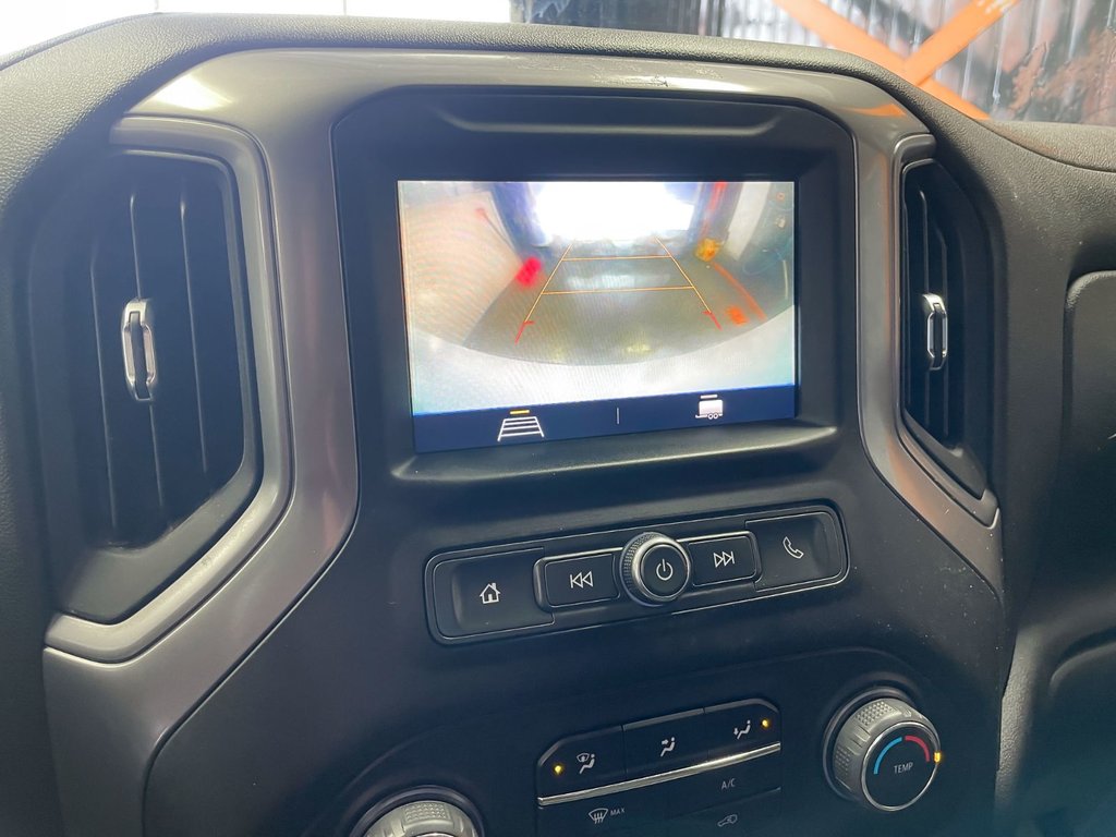 Chevrolet Silverado 1500  2022 à St-Jérôme, Québec - 12 - w1024h768px