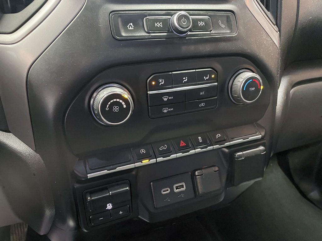 Chevrolet Silverado 1500  2022 à St-Jérôme, Québec - 13 - w1024h768px