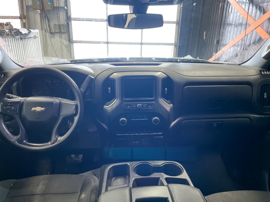 Chevrolet Silverado 1500  2022 à St-Jérôme, Québec - 10 - w1024h768px