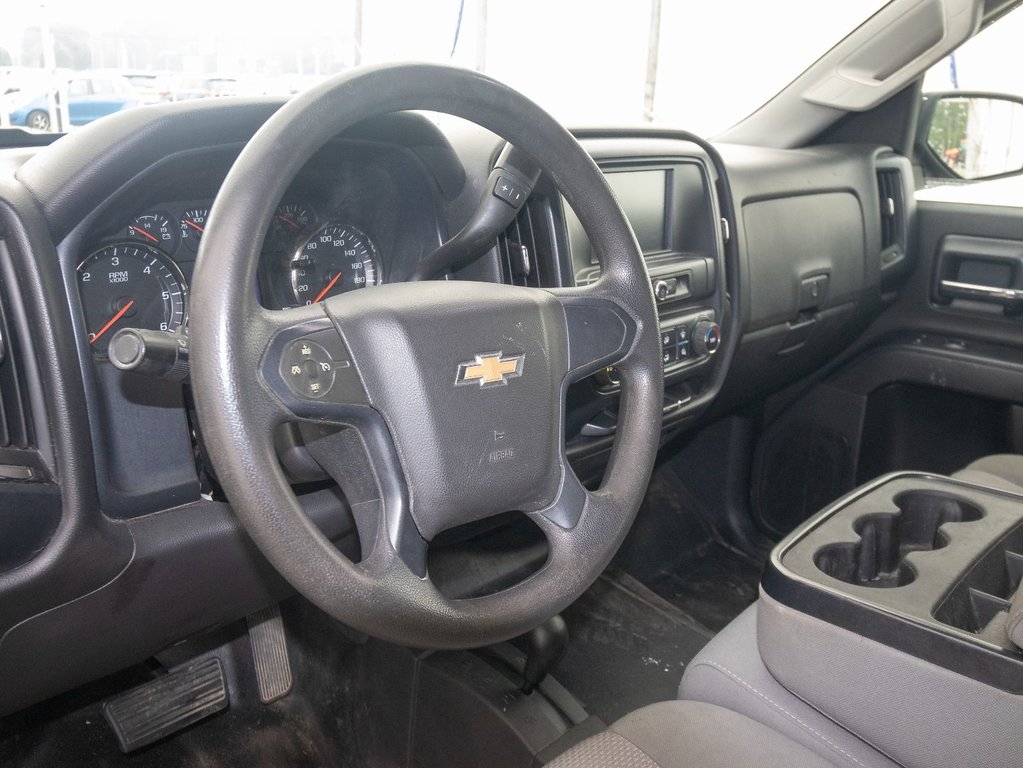 2016 Chevrolet Silverado 1500 in St-Jérôme, Quebec - 3 - w1024h768px