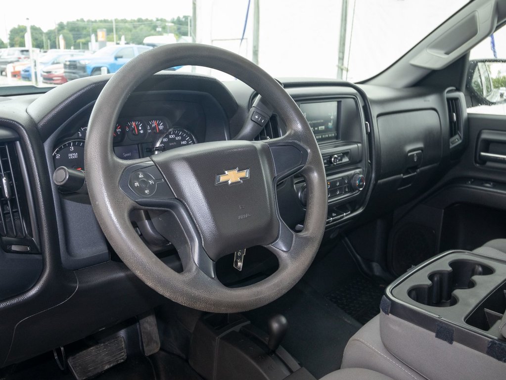 Chevrolet Silverado 1500  2017 à St-Jérôme, Québec - 3 - w1024h768px