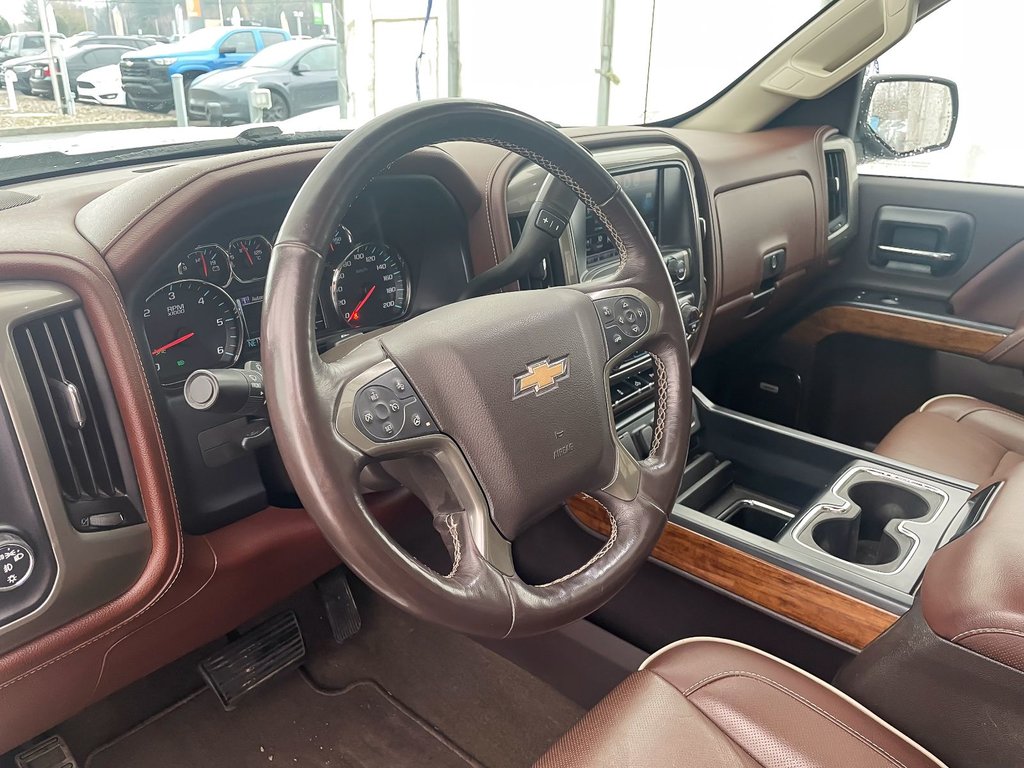 Chevrolet Silverado 1500  2017 à St-Jérôme, Québec - 3 - w1024h768px