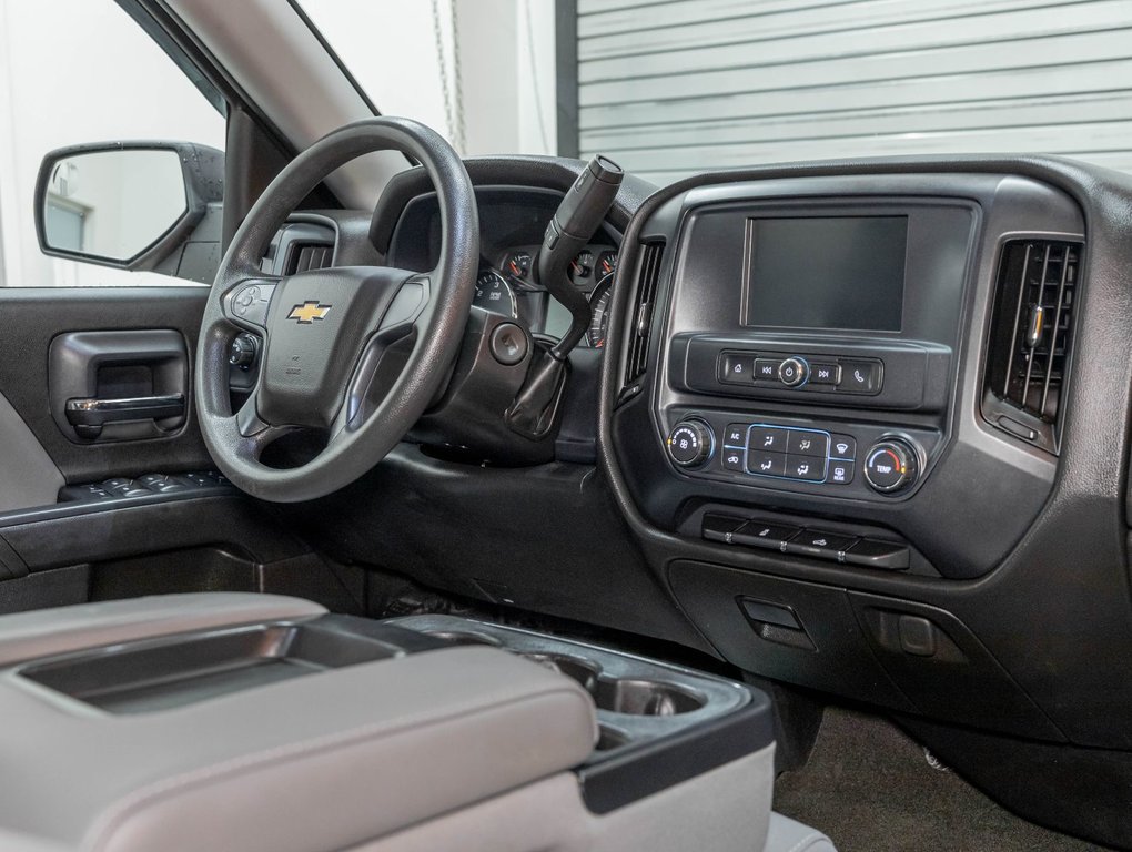 2017 Chevrolet Silverado 1500 in St-Jérôme, Quebec - 24 - w1024h768px