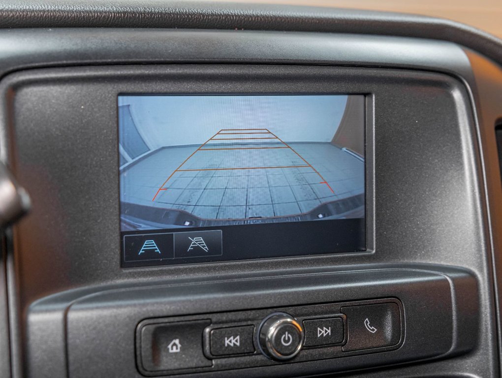 2017 Chevrolet Silverado 1500 in St-Jérôme, Quebec - 16 - w1024h768px
