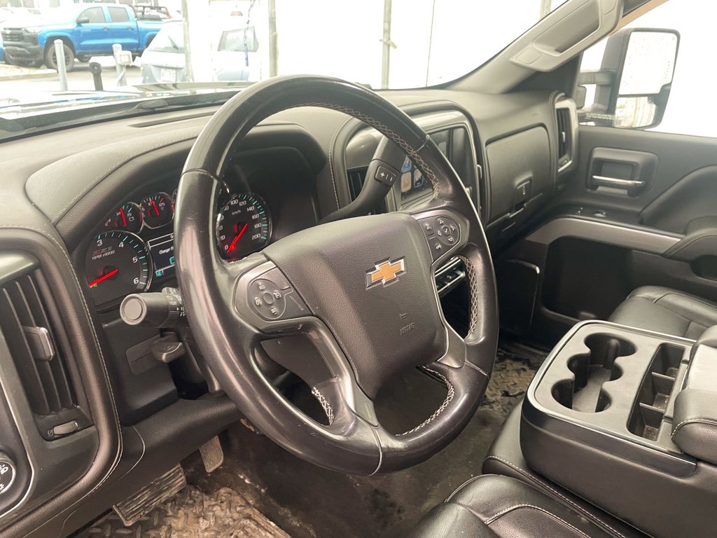 Chevrolet Silverado 1500  2018 à St-Jérôme, Québec - 3 - w1024h768px