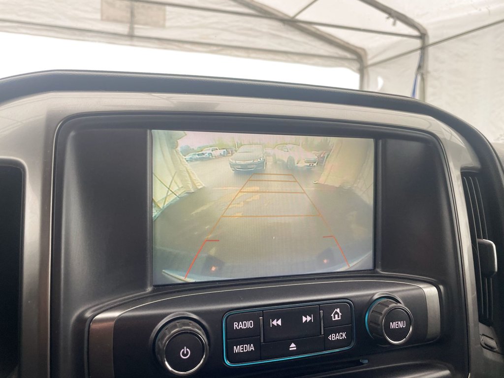 Chevrolet Silverado 1500  2018 à St-Jérôme, Québec - 13 - w1024h768px