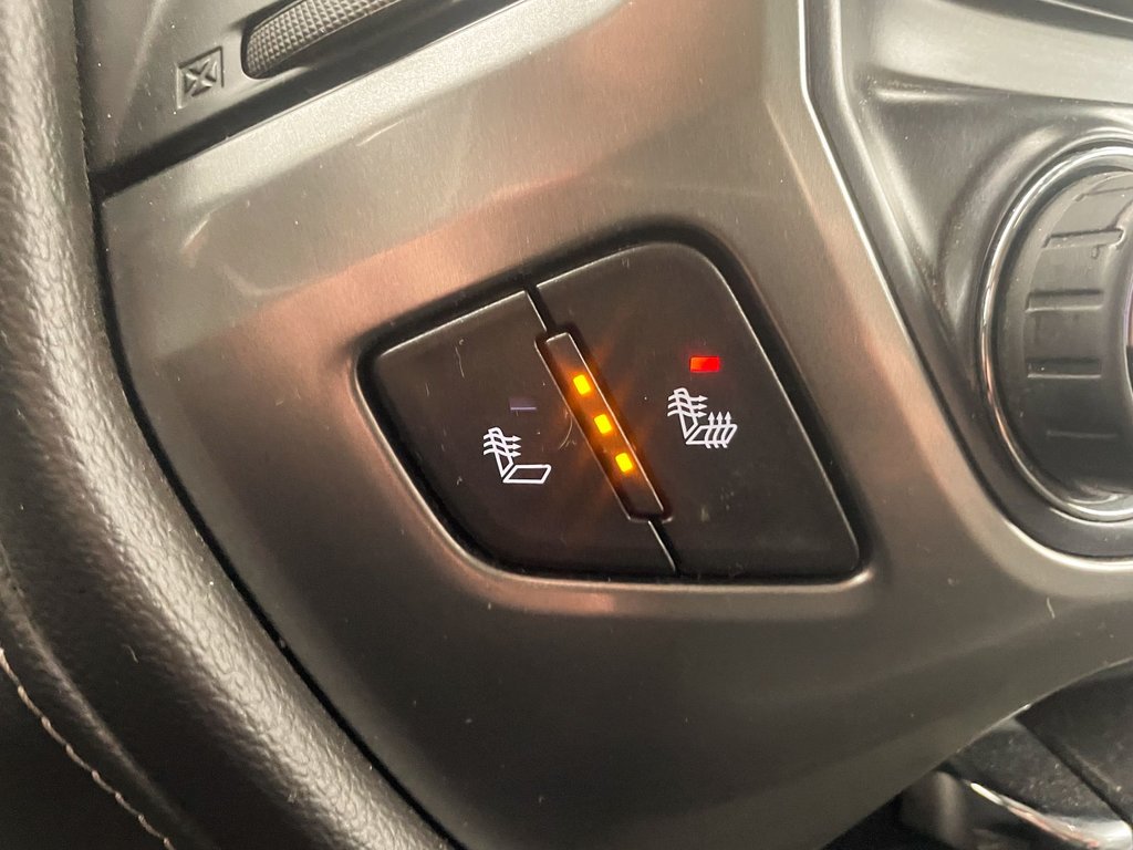 Chevrolet Silverado 1500  2018 à St-Jérôme, Québec - 12 - w1024h768px