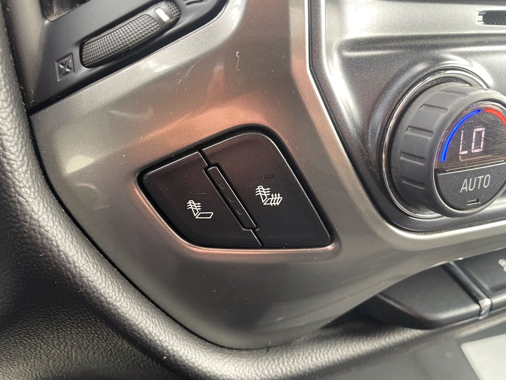 Chevrolet Silverado 1500  2018 à St-Jérôme, Québec - 13 - w1024h768px