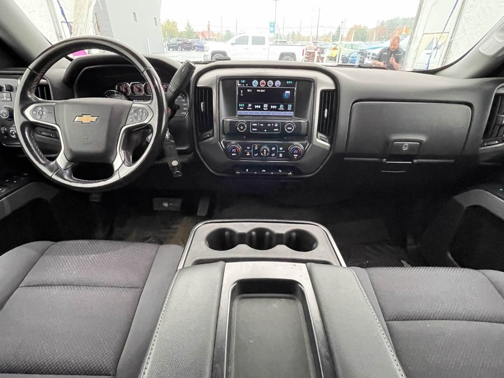 Chevrolet Silverado 1500  2018 à St-Jérôme, Québec - 10 - w1024h768px