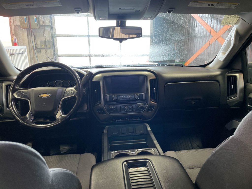 2018 Chevrolet Silverado 1500 in St-Jérôme, Quebec - 10 - w1024h768px