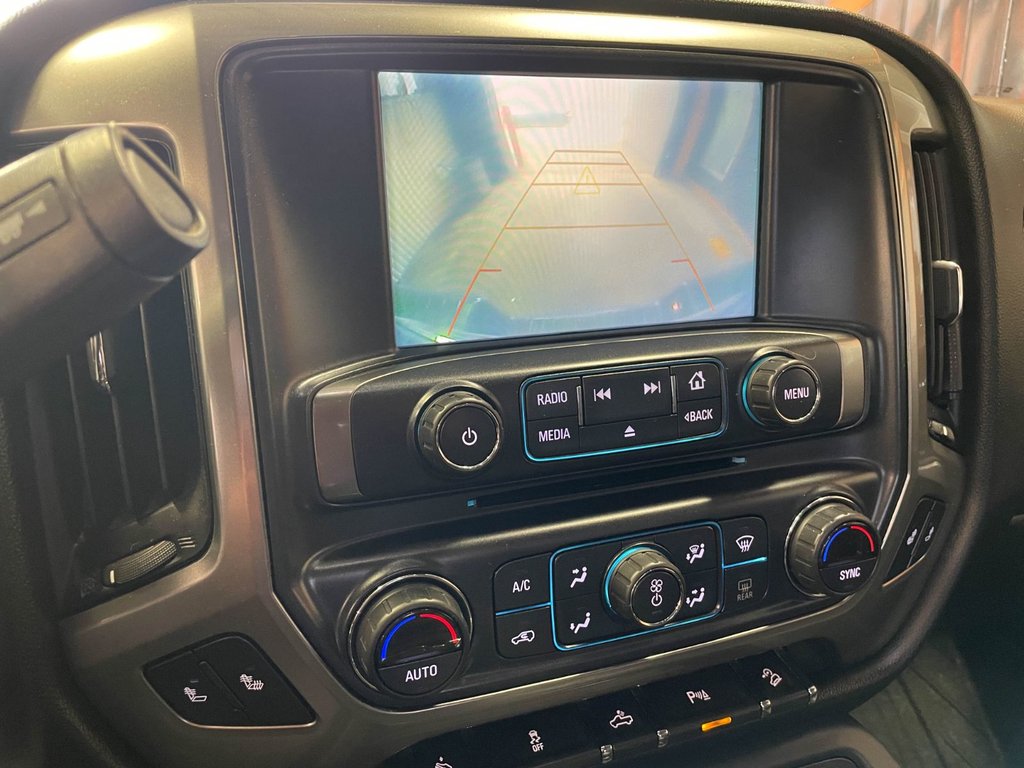 2018 Chevrolet Silverado 1500 in St-Jérôme, Quebec - 13 - w1024h768px