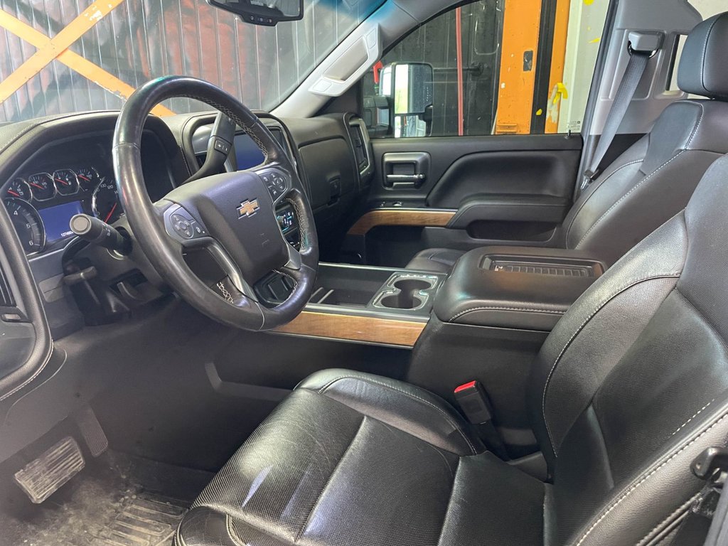 2018 Chevrolet Silverado 1500 in St-Jérôme, Quebec - 3 - w1024h768px
