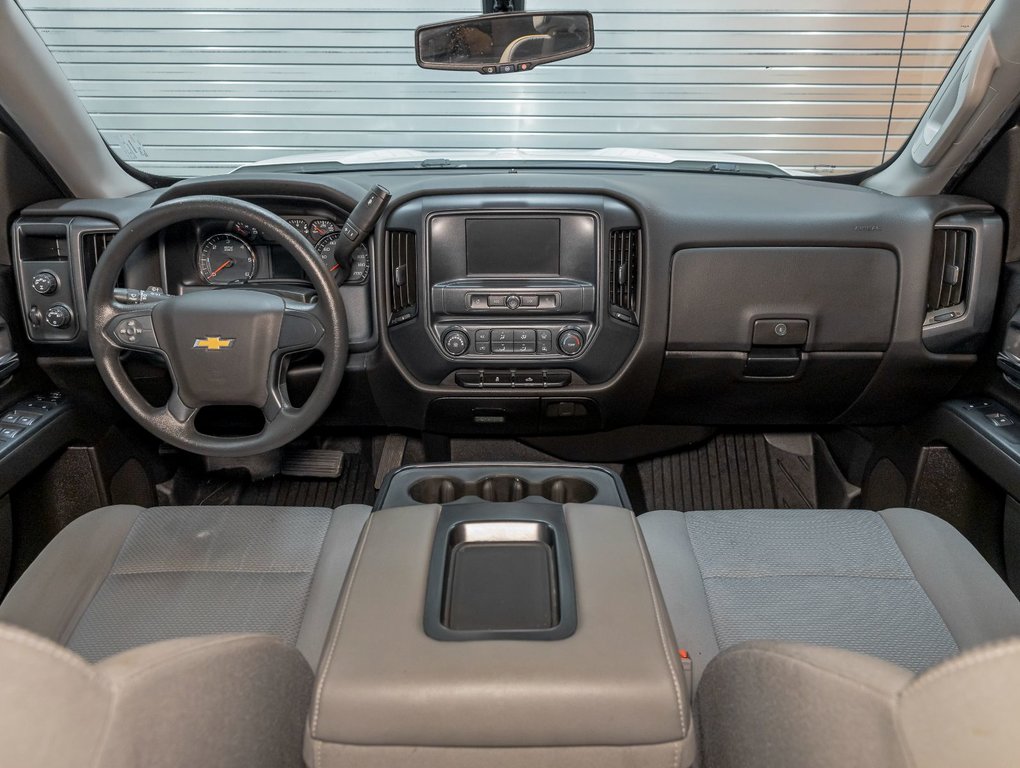 2019 Chevrolet Silverado 1500 in St-Jérôme, Quebec - 11 - w1024h768px