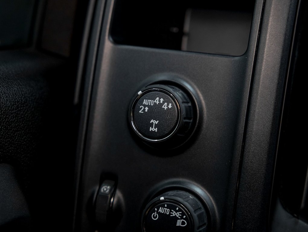 2019 Chevrolet Silverado 1500 in St-Jérôme, Quebec - 20 - w1024h768px