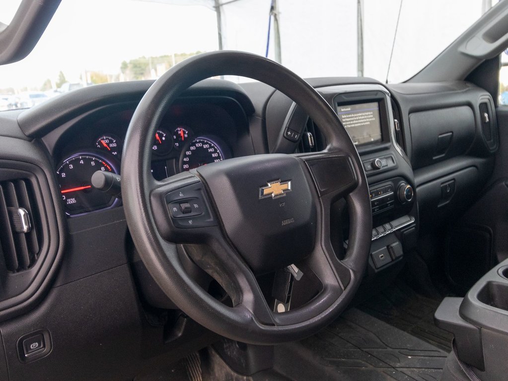 2019 Chevrolet Silverado 1500 in St-Jérôme, Quebec - 3 - w1024h768px