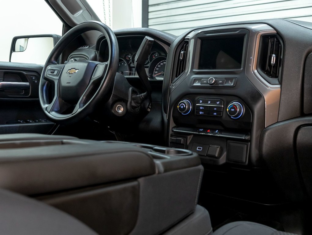 Chevrolet Silverado 1500  2019 à St-Jérôme, Québec - 23 - w1024h768px