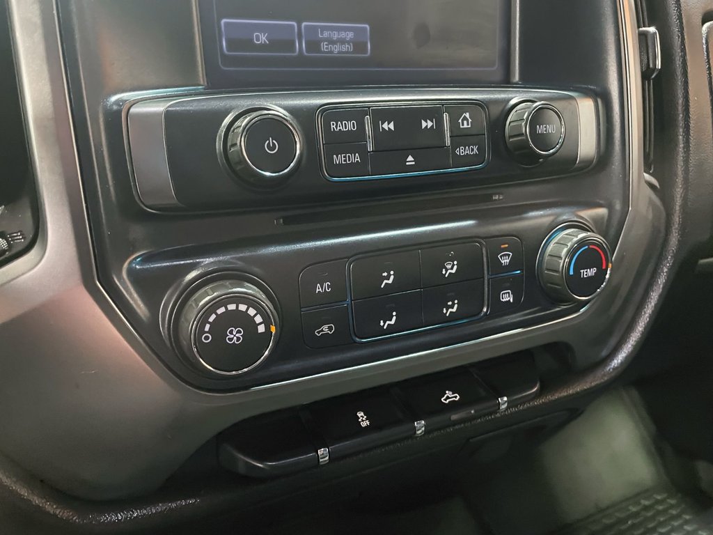 Chevrolet Silverado 1500  2019 à St-Jérôme, Québec - 13 - w1024h768px