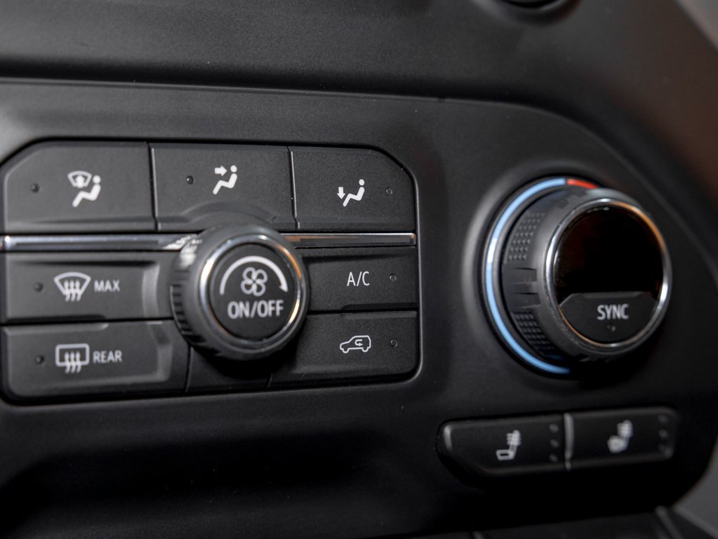 2021 Chevrolet Silverado 1500 in St-Jérôme, Quebec - 20 - w1024h768px