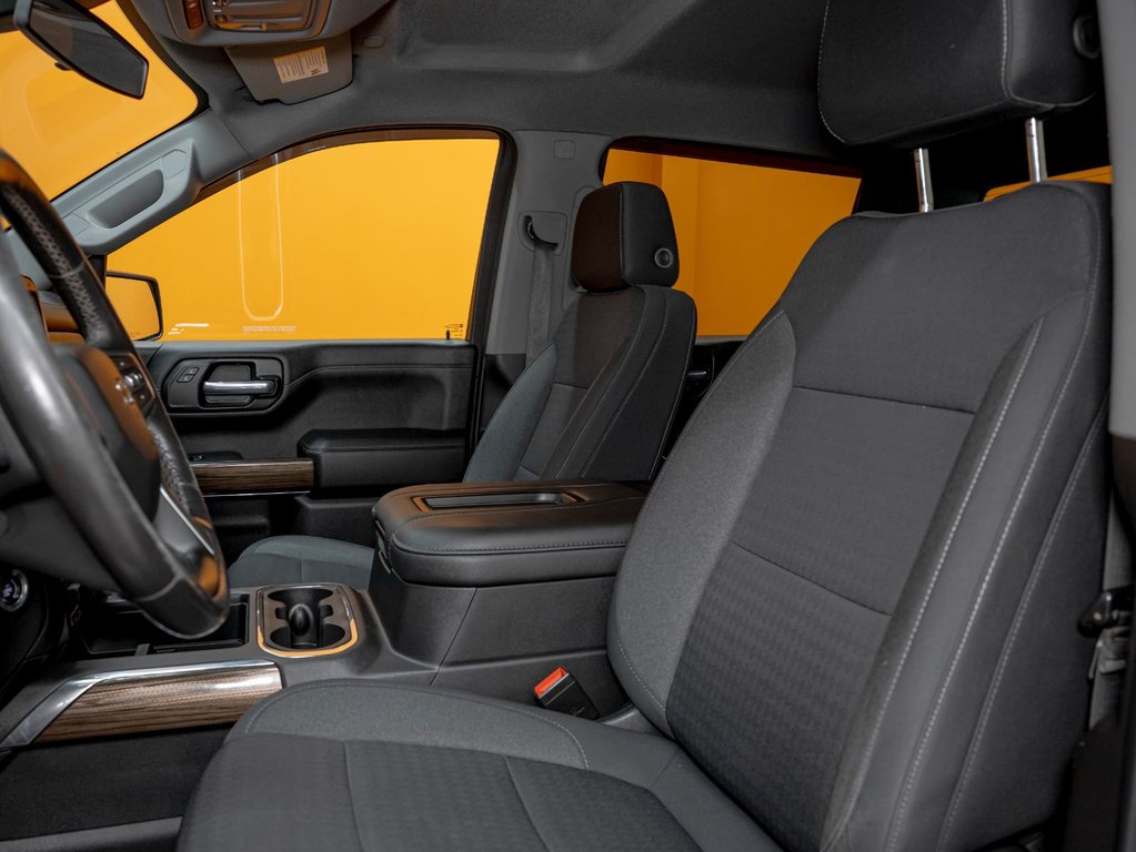 2021 Chevrolet Silverado 1500 in St-Jérôme, Quebec - 10 - w1024h768px