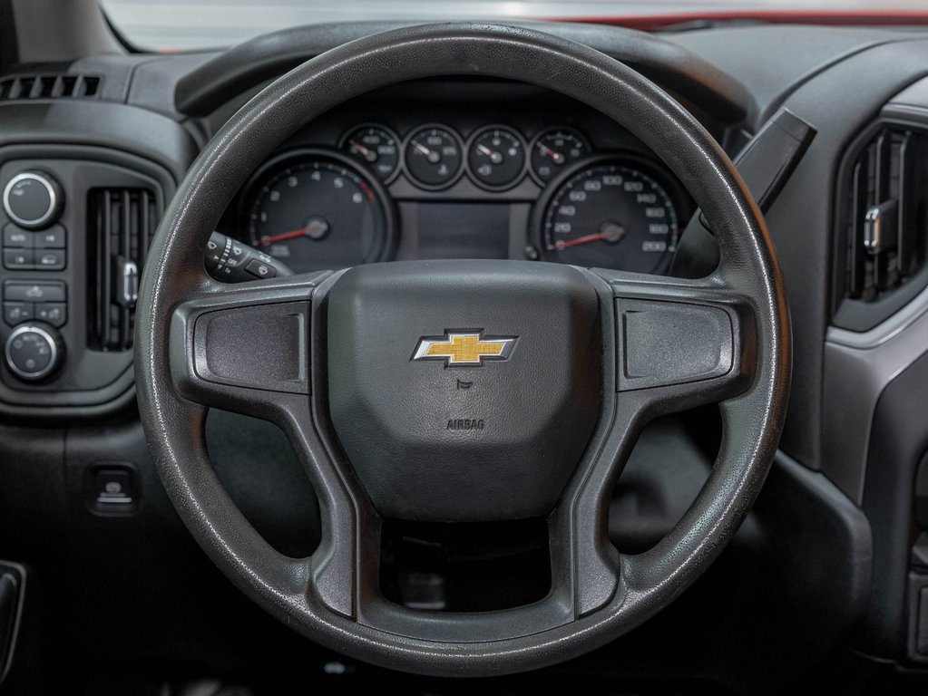 Chevrolet Silverado 1500  2021 à St-Jérôme, Québec - 12 - w1024h768px