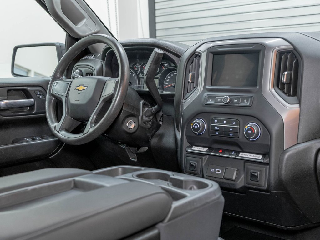 Chevrolet Silverado 1500  2021 à St-Jérôme, Québec - 22 - w1024h768px