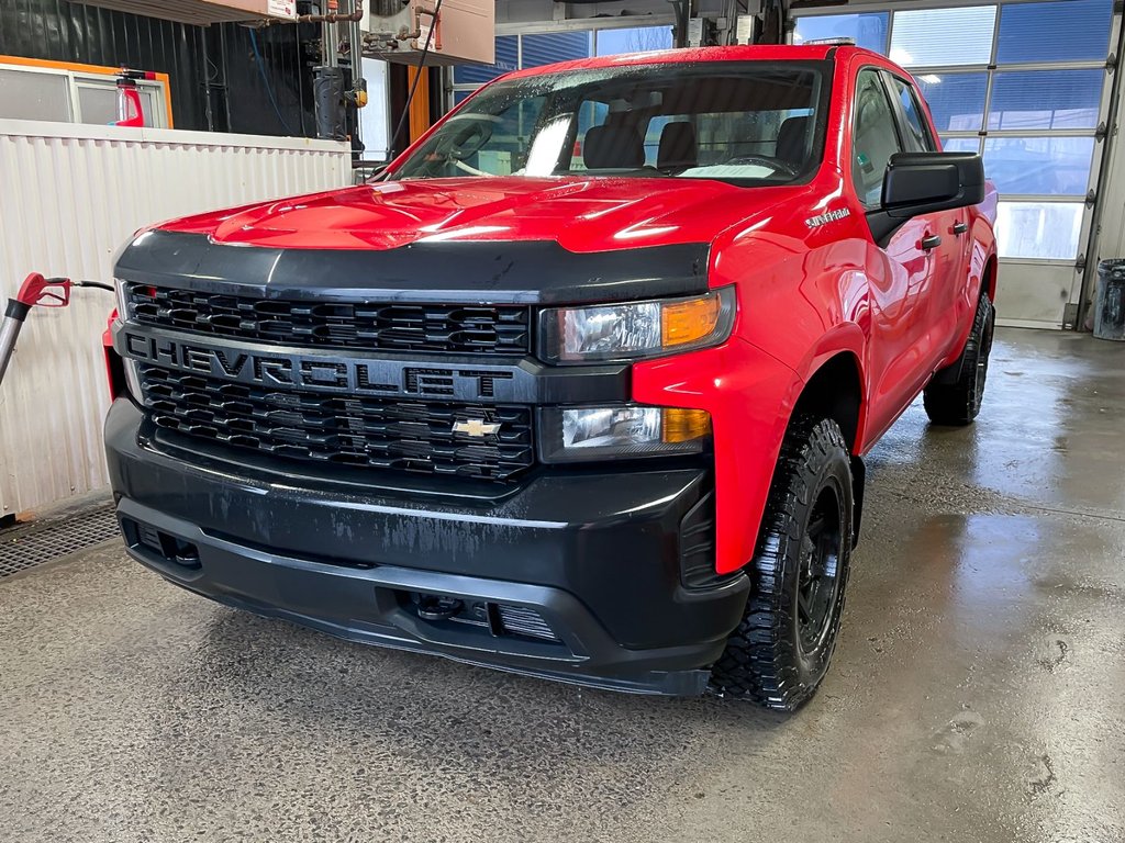 2021 Chevrolet Silverado 1500 in St-Jérôme, Quebec - 1 - w1024h768px