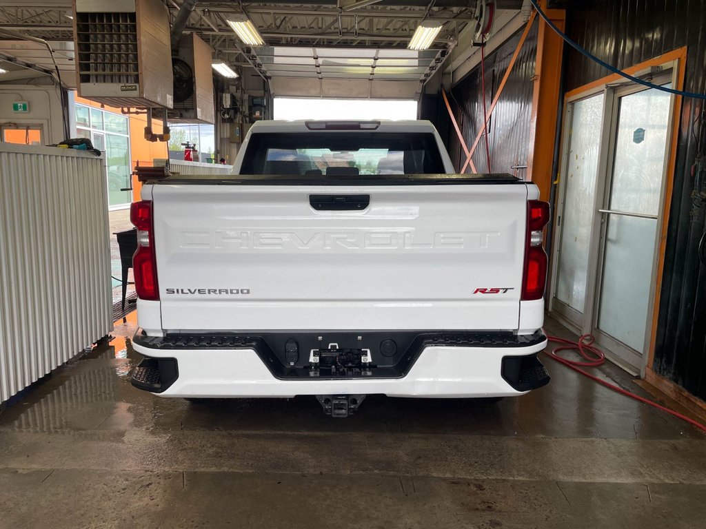 Chevrolet Silverado 1500  2021 à St-Jérôme, Québec - 6 - w1024h768px
