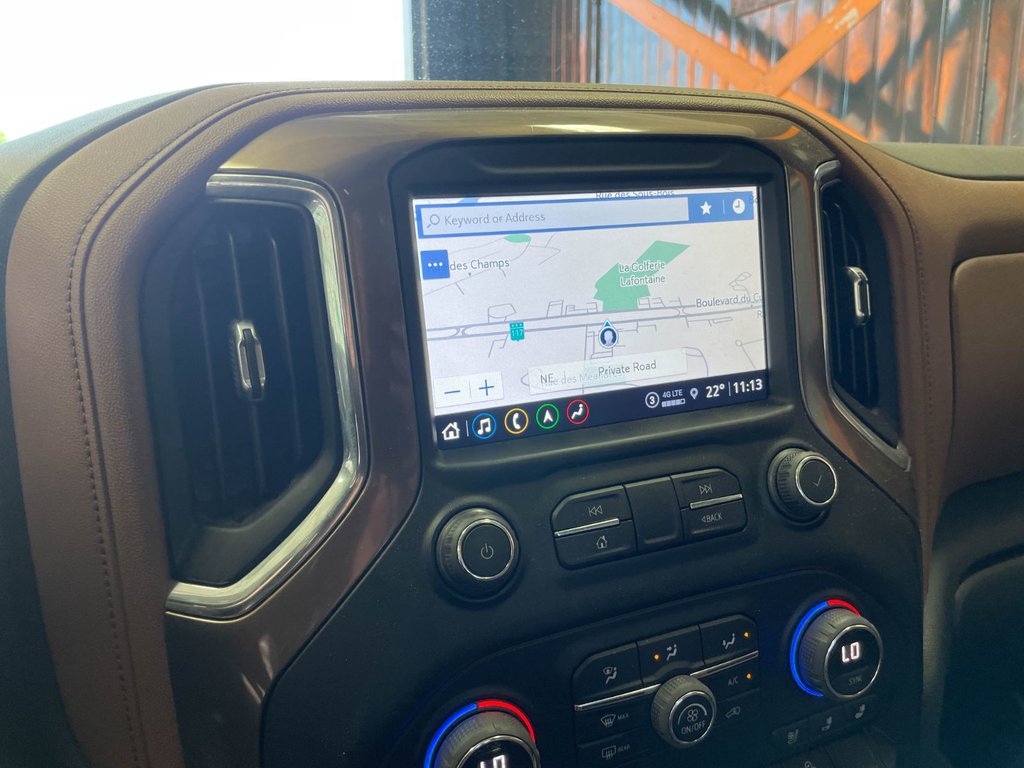 2021 Chevrolet Silverado 1500 in St-Jérôme, Quebec - 4 - w1024h768px
