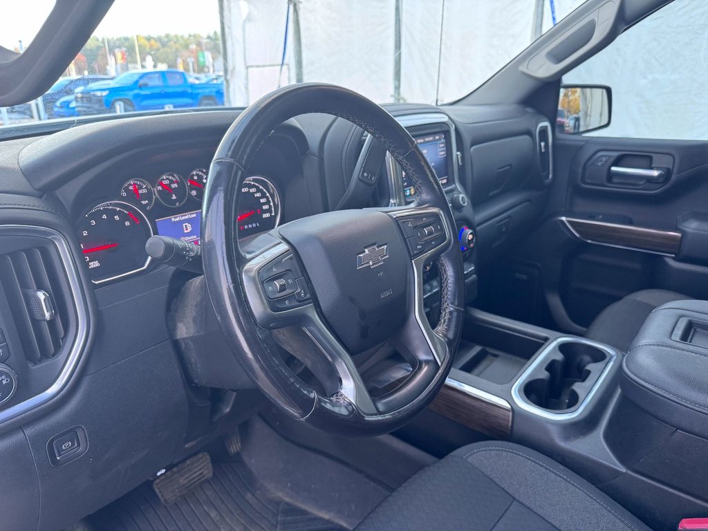 2022 Chevrolet Silverado 1500 in St-Jérôme, Quebec - 3 - w1024h768px