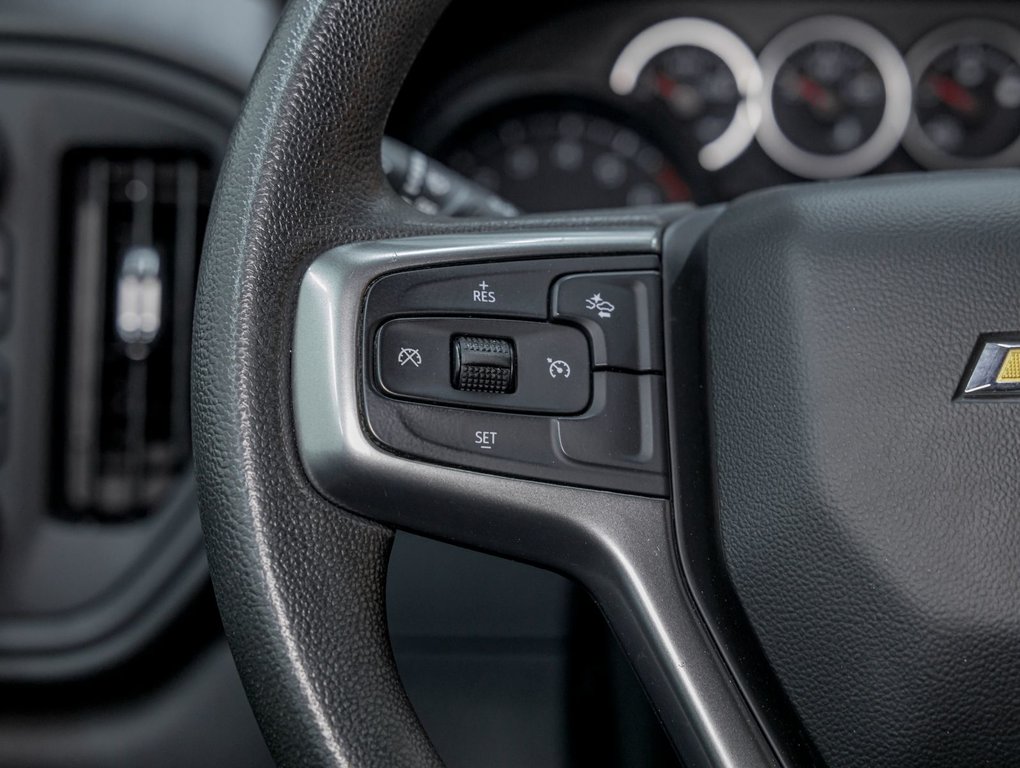 2022 Chevrolet Silverado 1500 in St-Jérôme, Quebec - 14 - w1024h768px