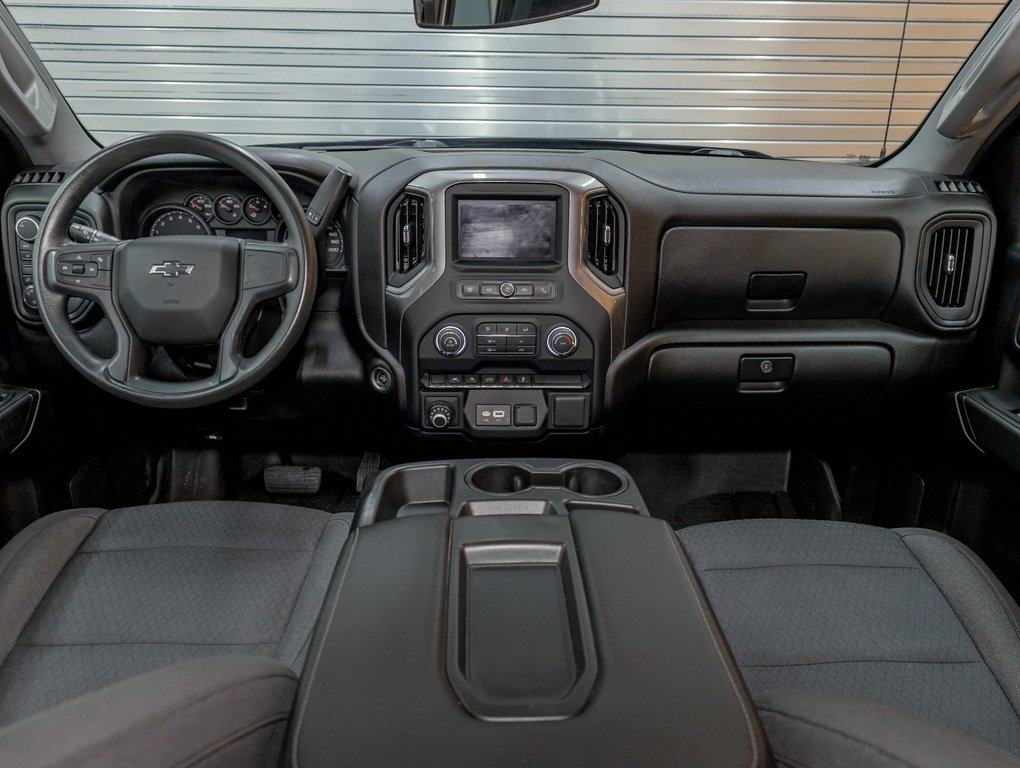 Chevrolet Silverado 1500  2022 à St-Jérôme, Québec - 11 - w1024h768px