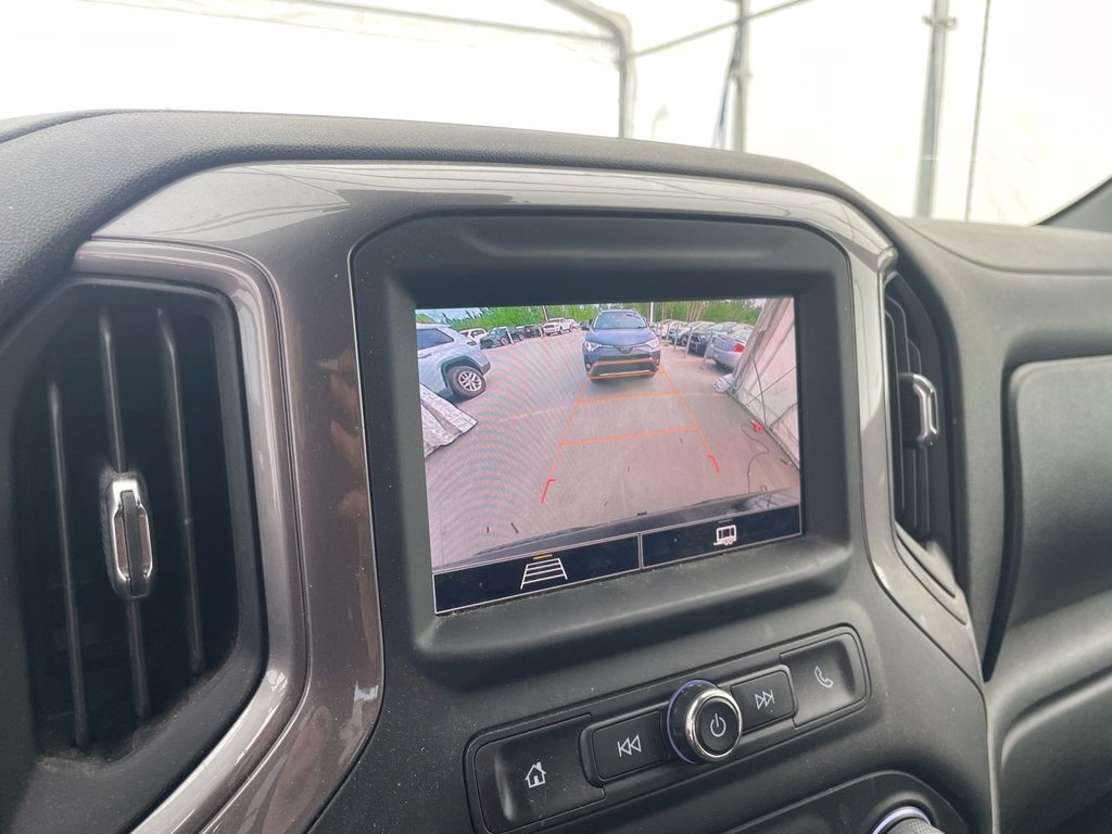 2022 Chevrolet Silverado 1500 in St-Jérôme, Quebec - 12 - w1024h768px