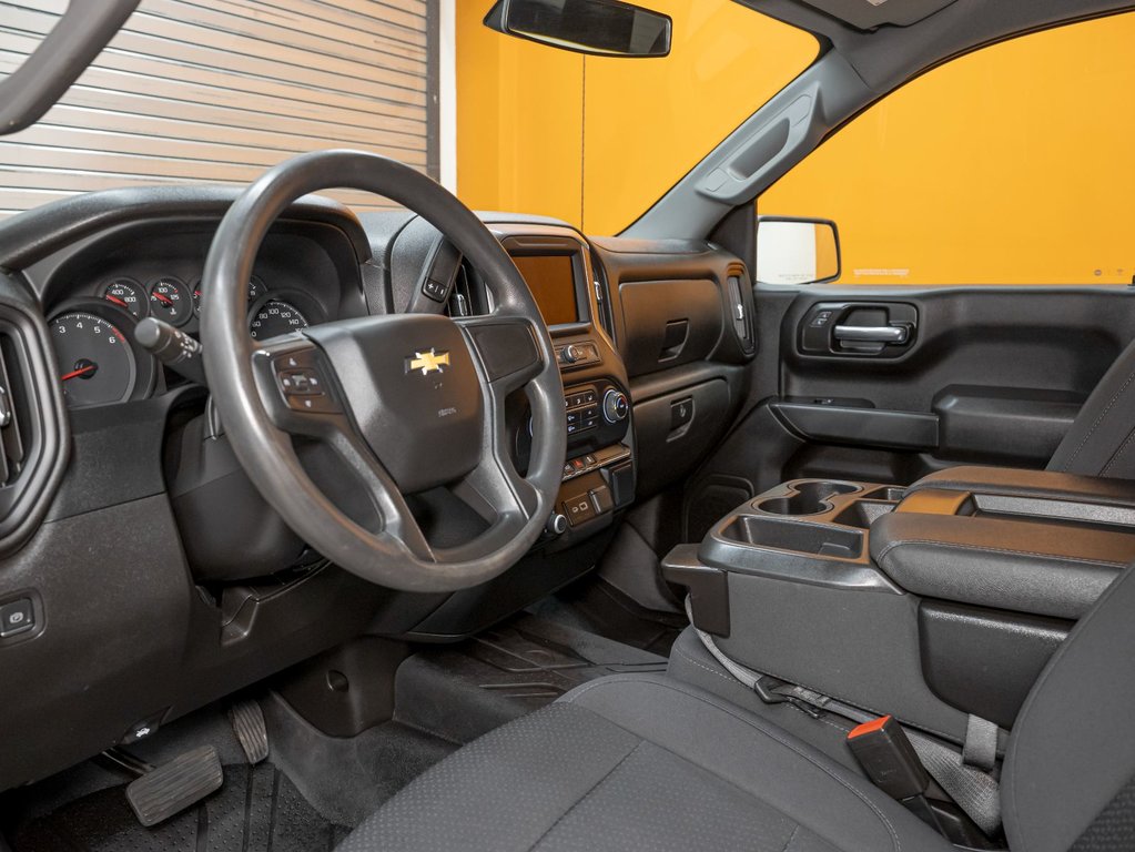 Chevrolet Silverado 1500  2022 à St-Jérôme, Québec - 2 - w1024h768px