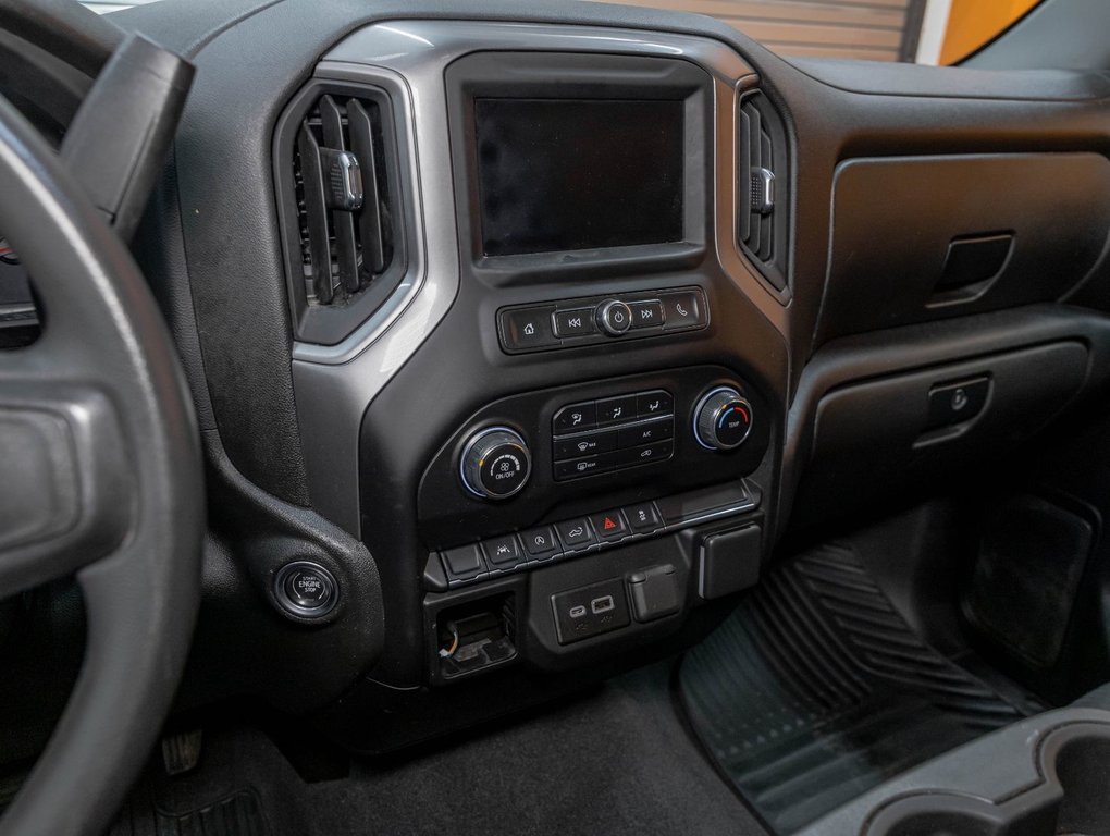 2022 Chevrolet Silverado 1500 in St-Jérôme, Quebec - 17 - w1024h768px