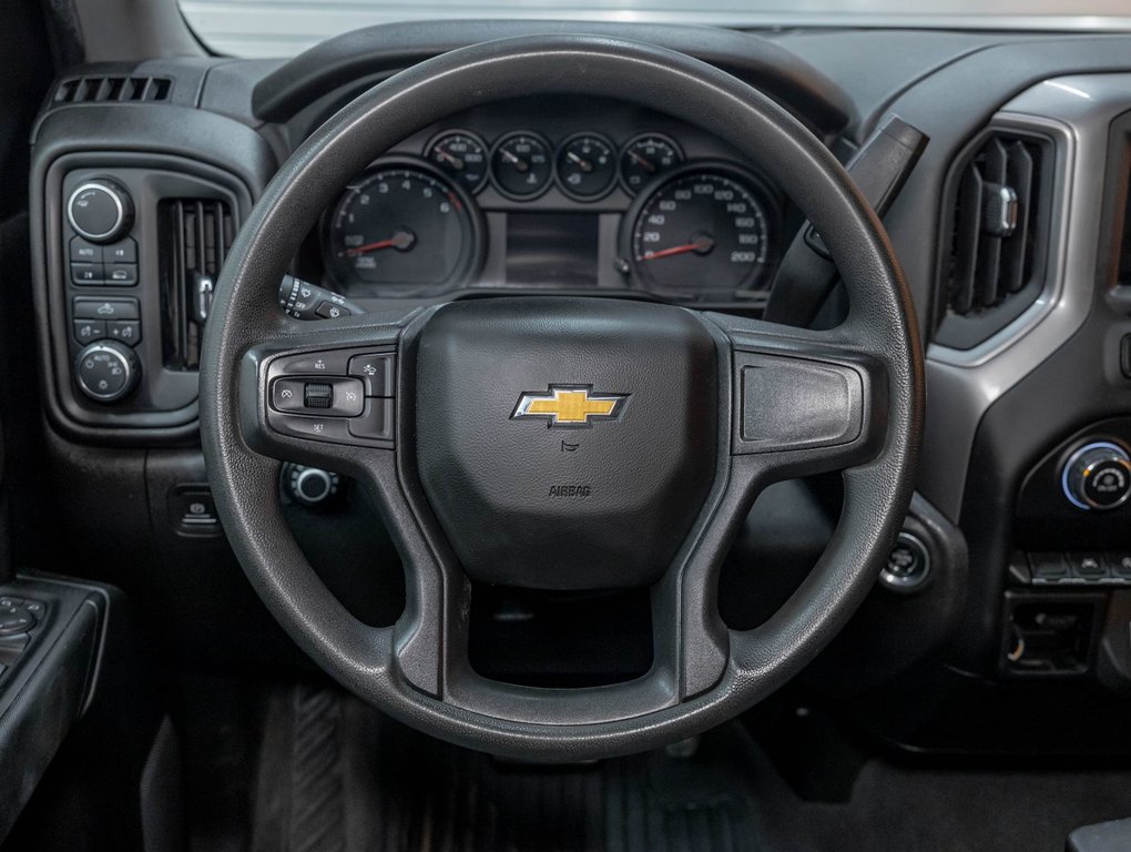 2022 Chevrolet Silverado 1500 in St-Jérôme, Quebec - 12 - w1024h768px