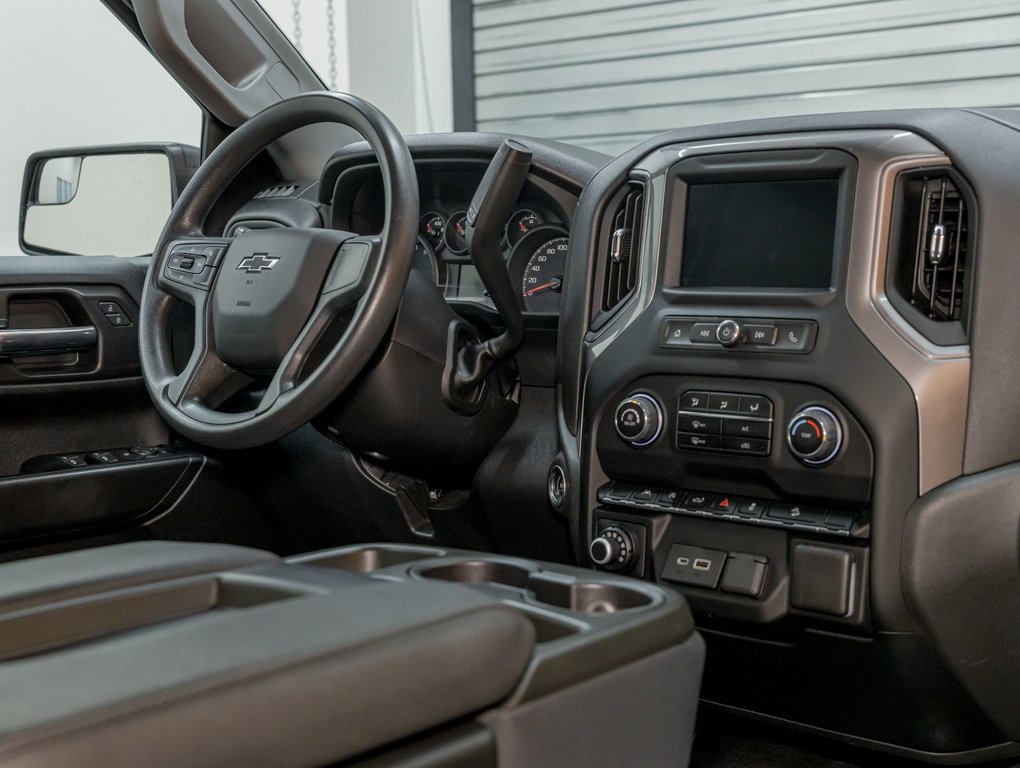 Chevrolet Silverado 1500  2022 à St-Jérôme, Québec - 16 - w1024h768px