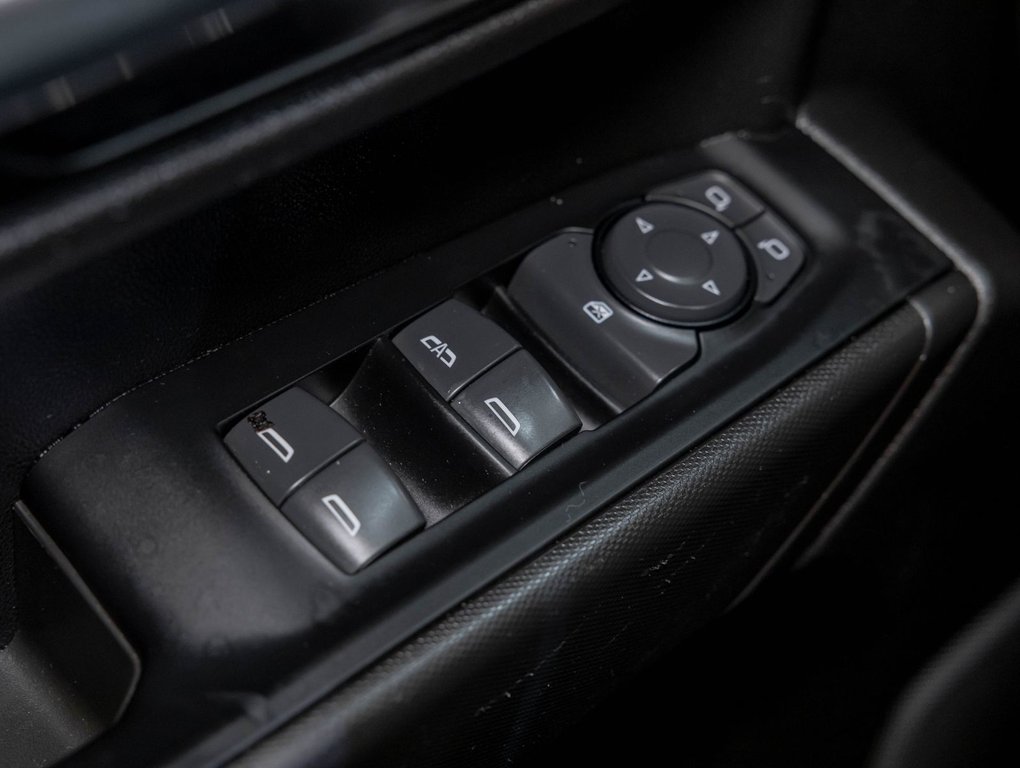 Chevrolet Silverado 1500  2022 à St-Jérôme, Québec - 24 - w1024h768px