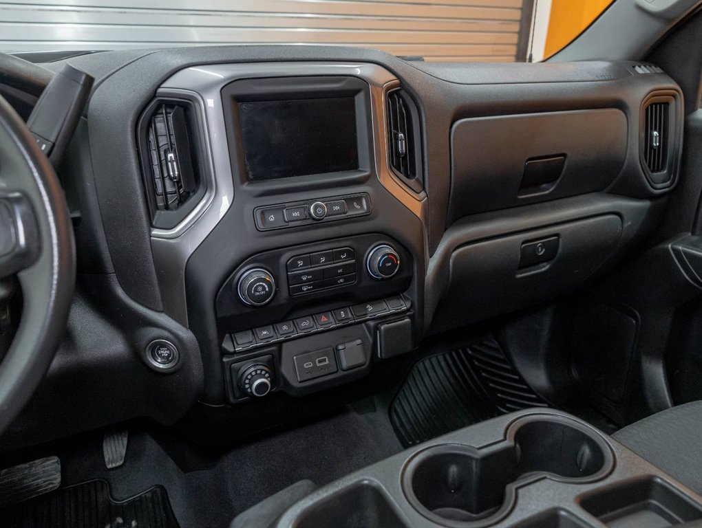 2022 Chevrolet Silverado 1500 in St-Jérôme, Quebec - 17 - w1024h768px