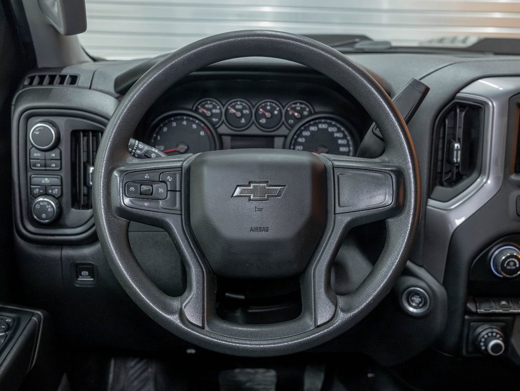 2022 Chevrolet Silverado 1500 in St-Jérôme, Quebec - 12 - w1024h768px